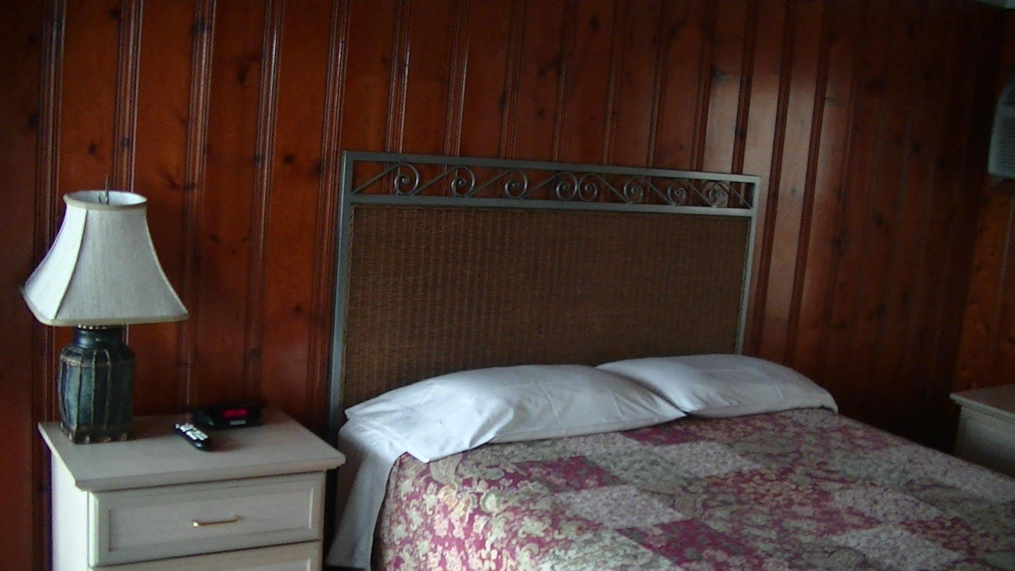 Seawitch Motel Carolina Beach Eksteriør bilde